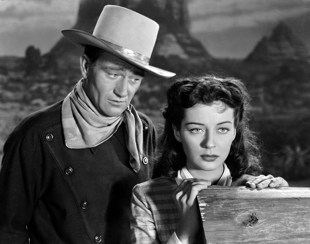 Schwarz-Weiß-Bild von John Wayne und Gail Russell.