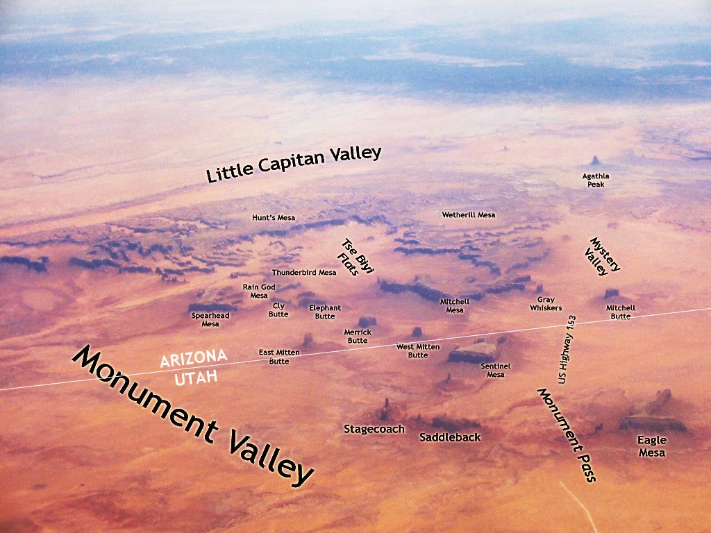 Blick auf Monument Valley von oben.